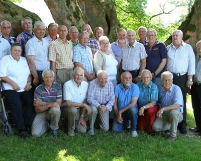 50-årsjubilanter i parken.